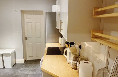 Reading House | Spacious 4 bed terraced house walking distance to town centre