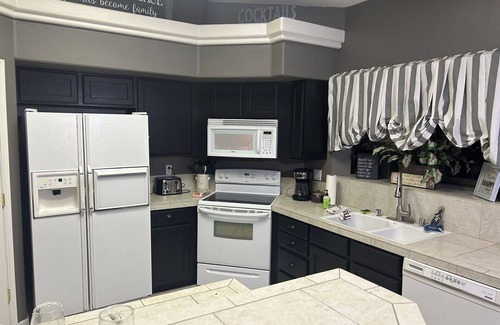 Lake Havasu City House | Spacious 4-bedroom house in awesome Lake Havasu City with AC