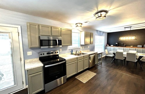 Travelers Rest House | Spacious 4-bedroom home in charming Travelers Rest with WiFi & Firepit.