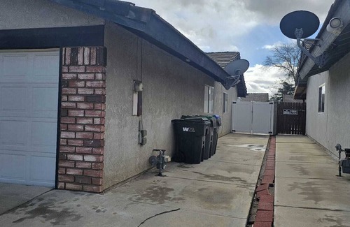 Moreno Valley House | Spacious 4-bedroom house with WiFi, AC in welcoming Moreno Valley