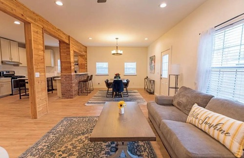 Central Oklahoma City House | Spacious 4-bedroom house in charming Oklahoma City with AC, WiFi