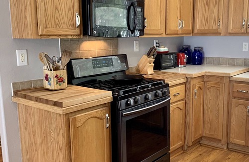 Durango - Purgatory House | SPACIOUS 4 Bedroom 3 Full Bath Mnt Home, 16 Acres Bordering BLM. Dogs Welcome!