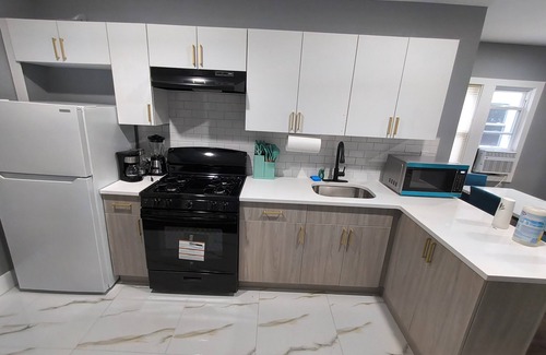 Irvington Apartment | Spacious 4-bedroom apartment, 4bed 2 bath each in perfect Newark with AC, WiFi