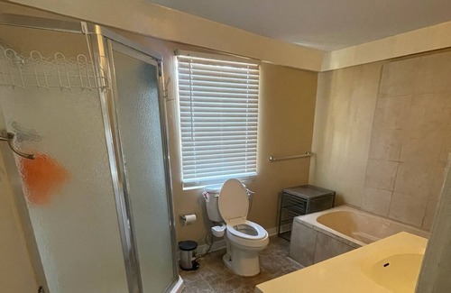 Glen Iris House | Spacious 4 Bedroom Home near UAB, Princeton, and Grandview Hospitals