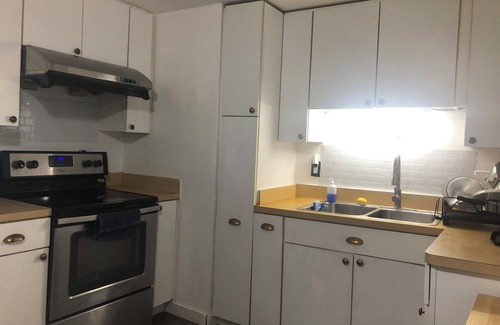 Bryant Pattengill East House | Spacious 4-bedroom house in charming Ann Arbor with AC, WiFi
