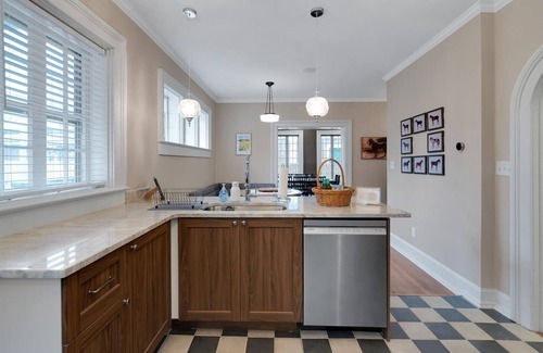 Frankfort House | Spacious 4-bedroom house w/backyard in the center of Bourbon country