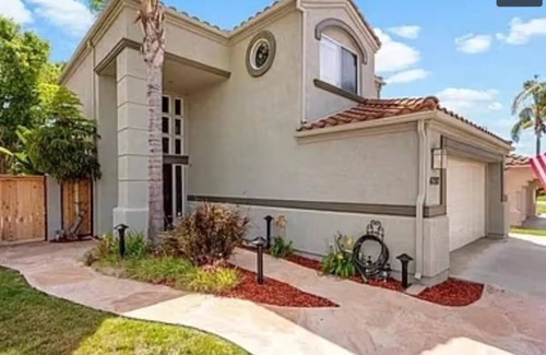 Ivey Ranch - Rancho Del Oro House | Spacious 4-bedroom house with hot tub and spa-like backyard. Home away from home