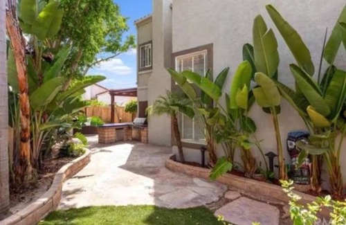 Ivey Ranch - Rancho Del Oro House | Spacious 4-bedroom house with hot tub and spa-like backyard. Home away from home