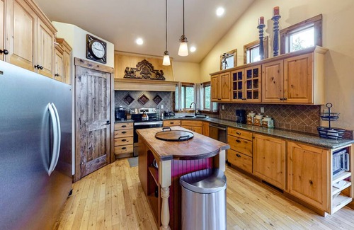 Fairplay House | Spacious 4-bedroom Home in Fairplay on wooded lot with mountain views