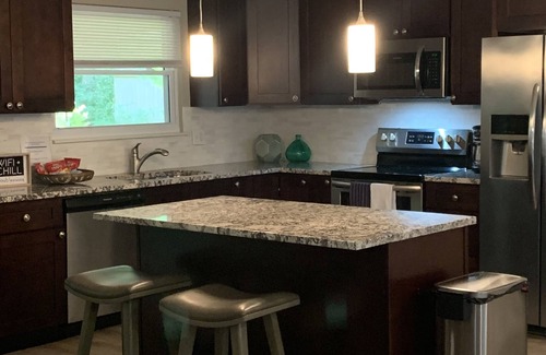 Ballwin House | Spacious 4 bedroom home