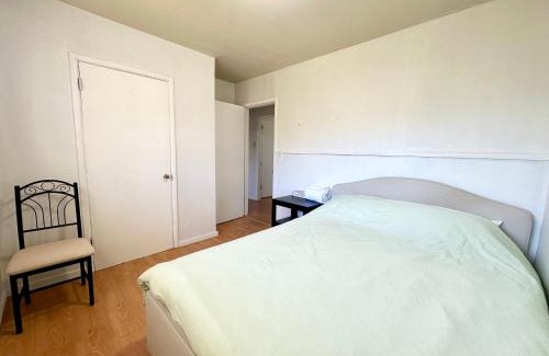 Richmond Villa | Spacious 4 Bedroom House Near YVR Airport, Transit & Shopping