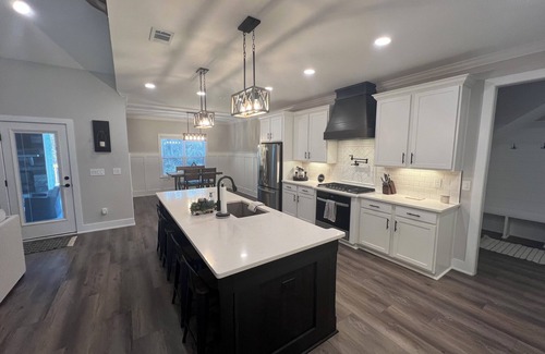 Harlem House | Spacious 4-bedroom house in brilliant Harlem with WiFi,available for ANWA/Master