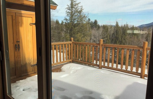 Sunday River Area Condo | Spacious 4-bedroom Ski- in/Ski-out condo in enchanting Sunday River w/Hot Tub