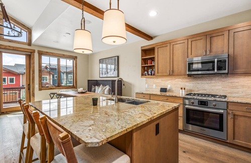 Carbondale House | Spacious 4-bedroom townhome in El Jebel. Minutes from trophy trout fishing!