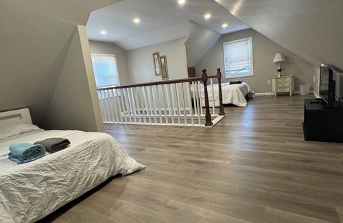 East Orange Apartment | Spacious 4-bedroom apartment in nice East Orange with WiFi, AC