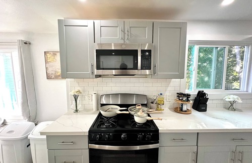 Santa Clara House | Spacious 4-bedroom house in fantastic Santa Clara with long driveway