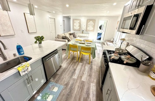 Santa Clara House | Spacious 4-bedroom house in fantastic Santa Clara with long driveway