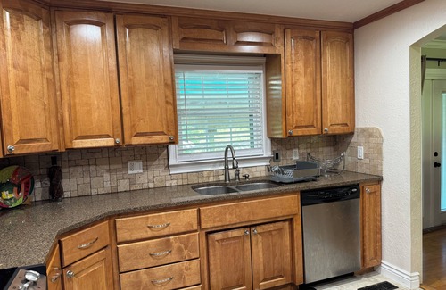 Killearn Estates House | Spacious 4-bedroom house in gorgeous Tallahassee with WiFi, AC, Pool