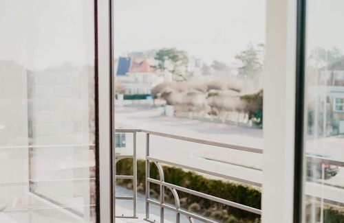 Duinbergen Apartment | Spacious 4-BR Seaside in Knokke