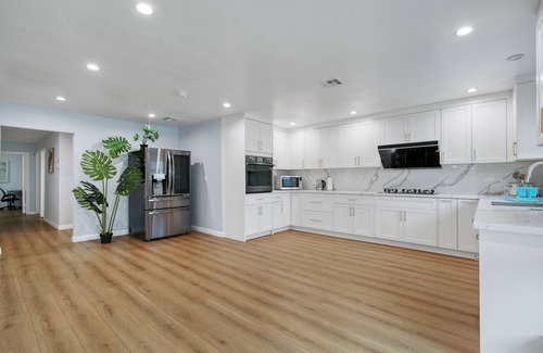 East Pasadena House | Spacious 4B3B new house in Pasadena