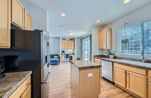 Lafayette House | Spacious 4BDR Retreat in Lafayette