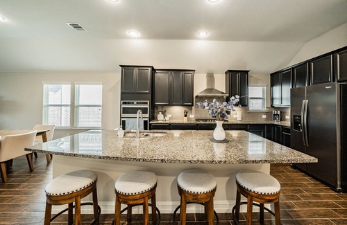 Keller House | Spacious 4bed/3bath Fort Worth Retreat W/Gym Equipment