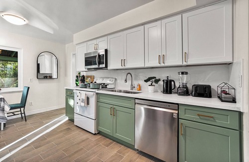 La Mesa House | Spacious 4BR/2BTH King Bed Ranch Style, Prime Area