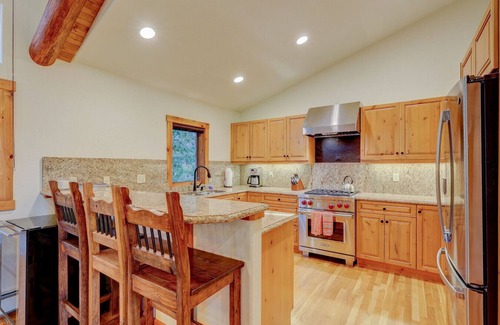 Edwards Apartment | Spacious 4BR/4BA Mountain Retreat with Beaver Creek Shuttle