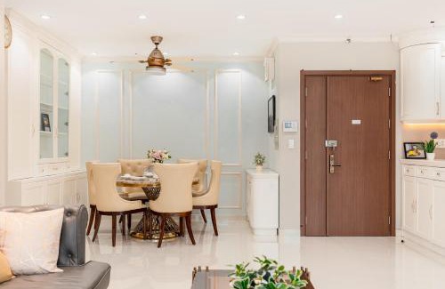 District 4 Apartment | Spacious 4BR apat at Saigon Centre with pool, supermarket, view