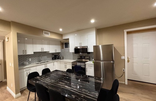 Symons Valley House | Spacious 4BR Basement Suite in Calgary