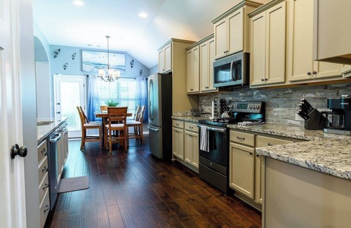 Gunter Afs House | Spacious 4BR East Montgomery Home | King Beds