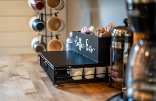 Evansville House | Spacious 4BR Family Haven w/Backyard-Patio-Pets OK