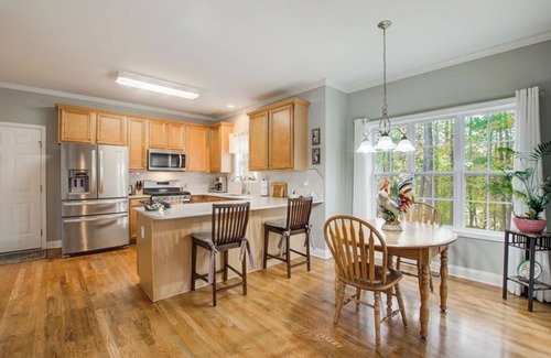 Douglasville House | Spacious 4BR House with pool, garden & jacuzzi tub.