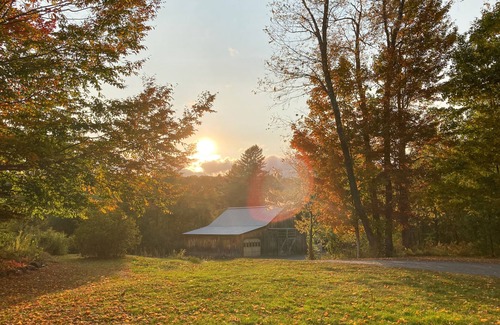 Moscow House | Spacious 4BR on 8 Acres – Minutes from Stowe