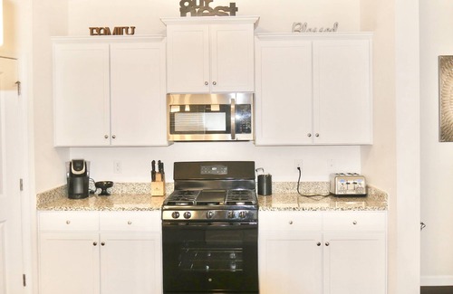 Mount Mourne House | Spacious 4BR Retreat w Grill & Patio – Less than 20 mins to Uptown! +20% off