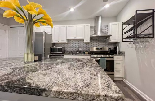 Fort Dupont House | Spacious 4BR Row House – Perfect for Families & Groups!
