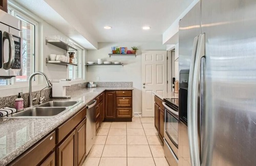 Alta Vista Area House | Spacious 5 Bed Home, Near Olde Town Arvada