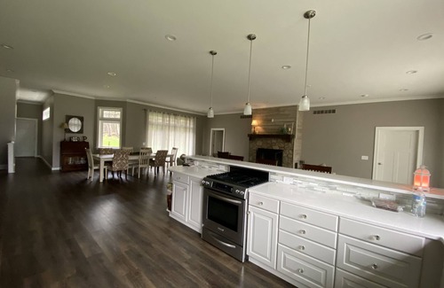 Roach House | Spacious 5 Bedroom, 3.5 Bathroom Lakeview home with a large yard awaits!