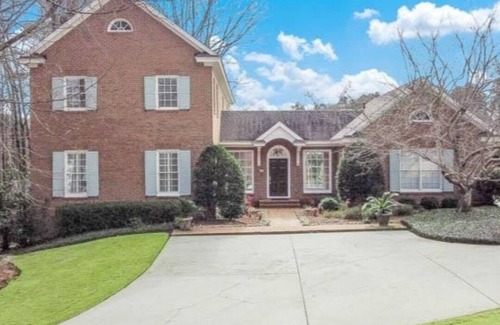 Evans House | Spacious 5 bedroom, 7 bath Masters rental located 6 miles from course