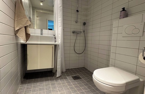 Sinsen Apartment | Spacious 5-bedroom apartment with 2 bathrooms in Løren