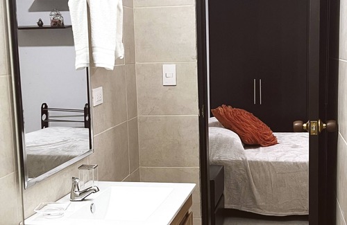 Barranquilla House | Spacious 5-bedroom house with WiFi and AC in wonderful Barranquilla