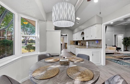 Richardson House | Spacious 5-bedroom house in wonderful Richardson with Arcade Games