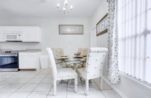 Sunset Ridge House | Spacious 5-bedroom house with Pool and WiFi in charming Davenport