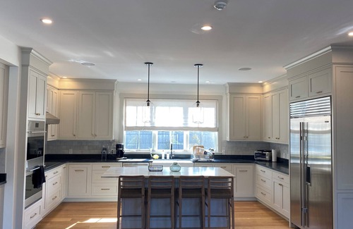 Katama House | Spacious 5-bedroom house in charming Edgartown with AC, WiFi