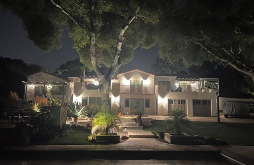 Montecito House | Spacious 5-bedroom house in delightful Montecito with AC