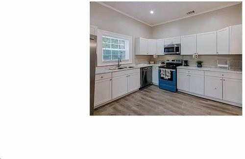 Harrisburg House | Spacious 5-bedroom house with AC and WiFi in charming Augusta