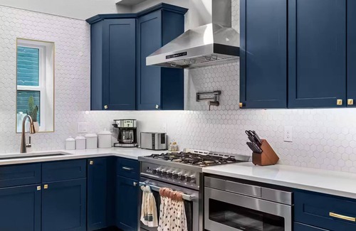 Uptown House | Spacious 5-bedroom house in cool Denver Downtown