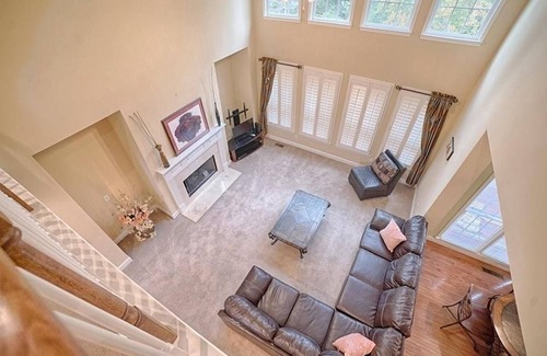 Church Street House | Spacious 5-Bedroom Retreat with AC in Vibrant Atlanta