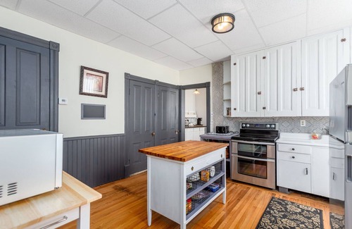 Hughesville House | Spacious 5-bedroom house with WiFi, in serene Hughesville