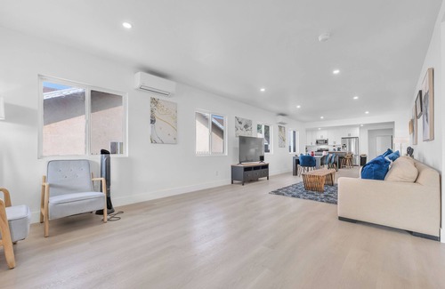 Cypress Park House | Spacious 5-bedroom house - Arvia
